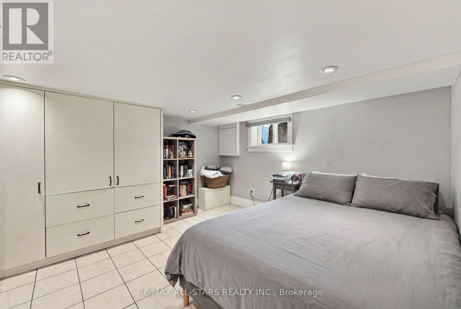 435 Mortimer Avenue, Toronto, Ontario  M4J 2G1 - Photo 32 - E13824052