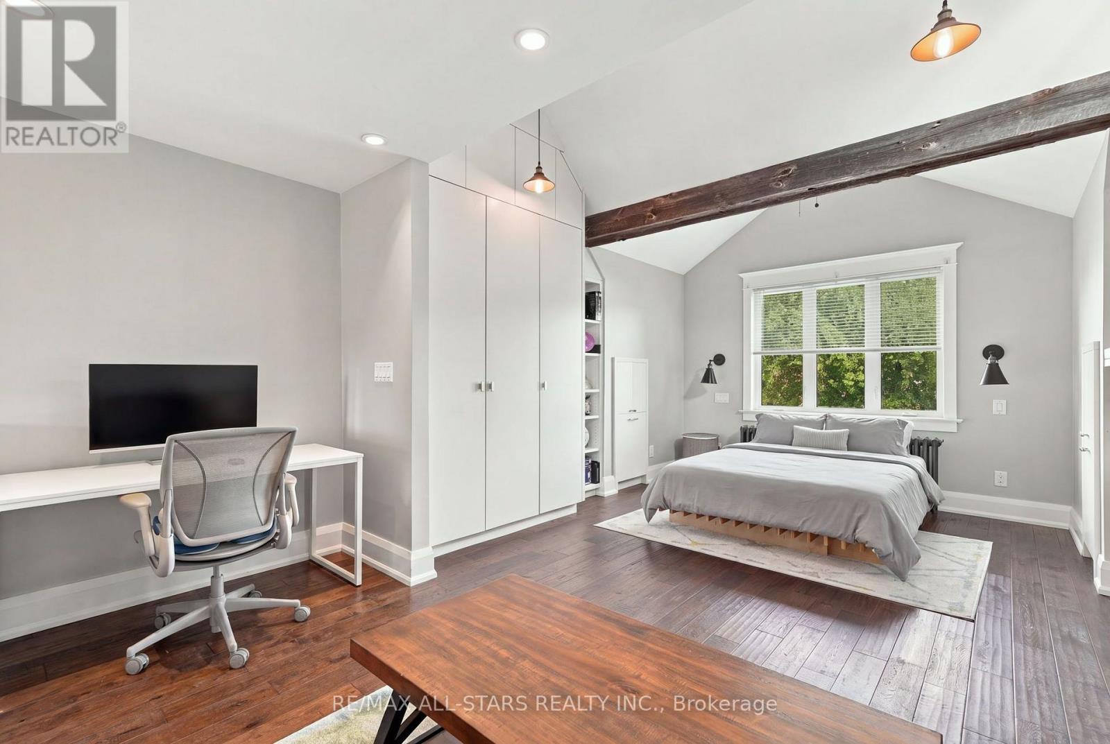 435 Mortimer Avenue, Toronto, Ontario  M4J 2G1 - Photo 15 - E13824052