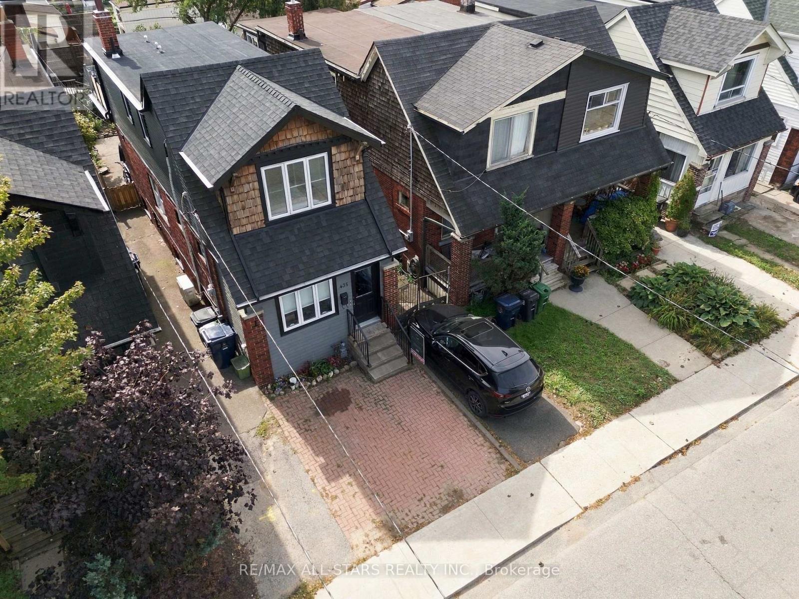 435 Mortimer Avenue, Toronto, Ontario  M4J 2G1 - Photo 3 - E13824052