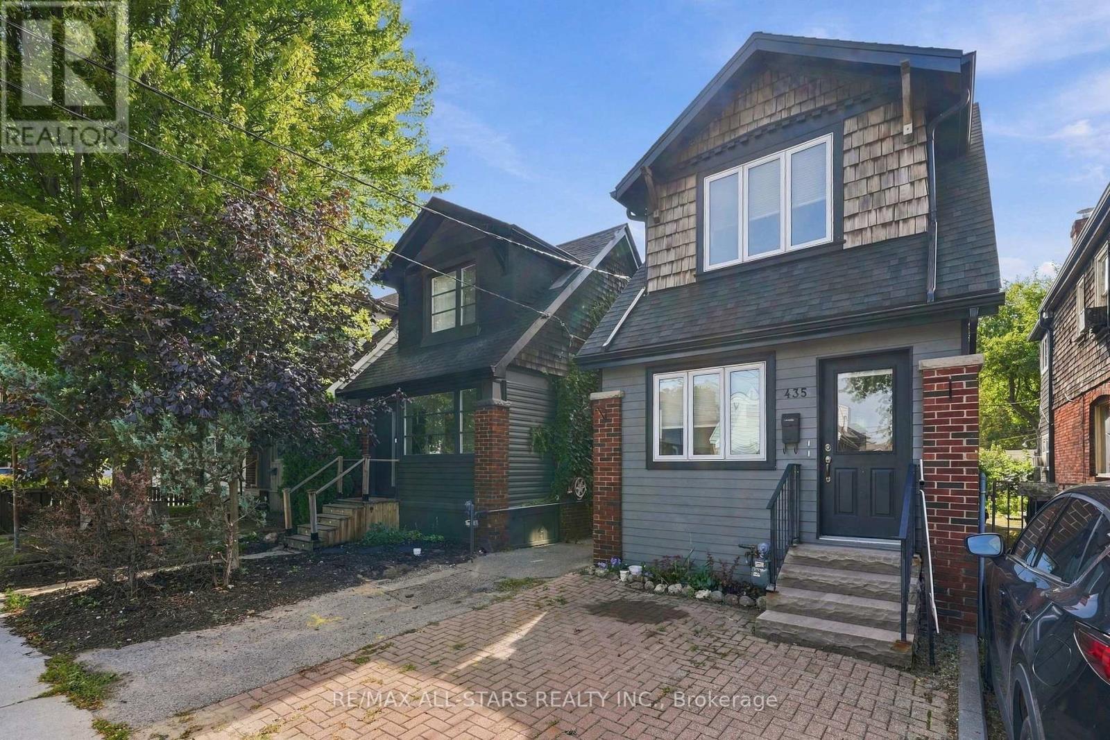 435 Mortimer Avenue, Toronto, Ontario  M4J 2G1 - Photo 2 - E13824052