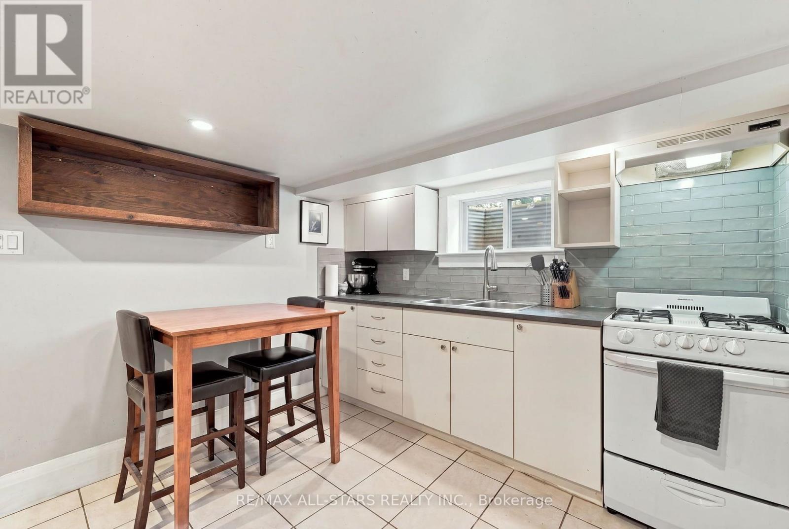 435 Mortimer Avenue, Toronto, Ontario  M4J 2G1 - Photo 30 - E13824052