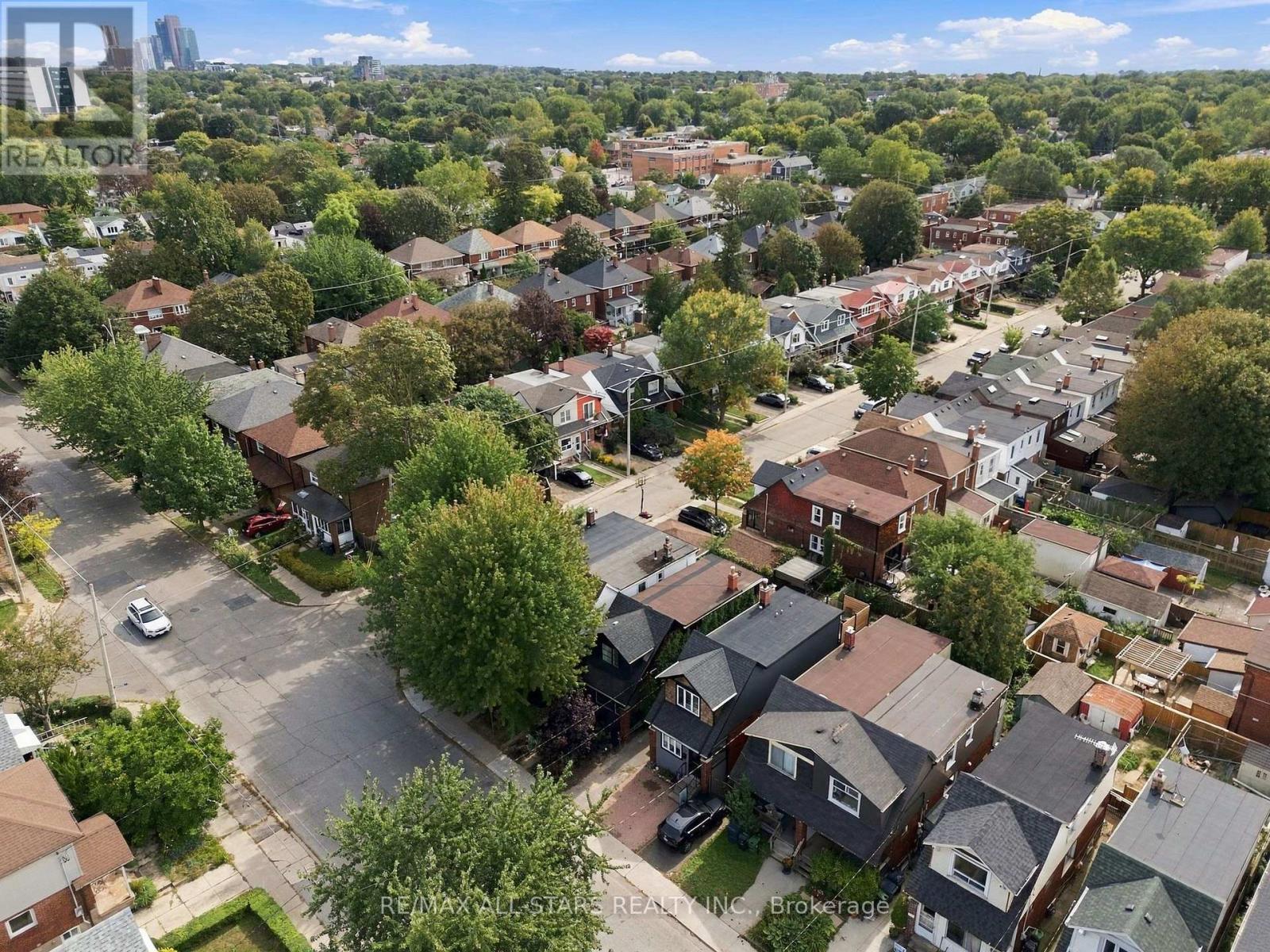 435 Mortimer Avenue, Toronto, Ontario  M4J 2G1 - Photo 38 - E13824052