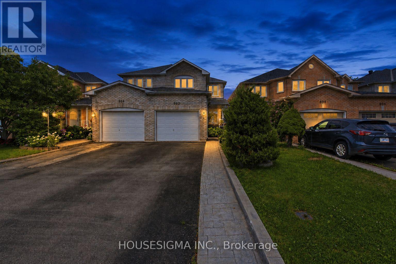 902 APPLECROFT CIRCLE, Mississauga, Ontario
