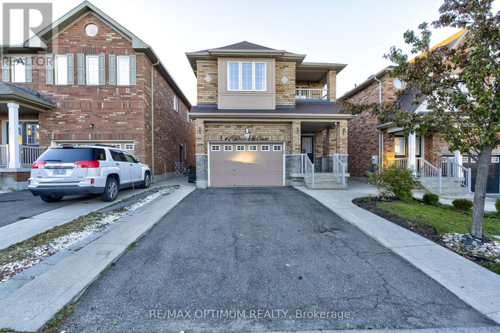 42 Dockside Court, Brampton, Ontario  L6Z 0G3 - Photo 4 - W13824376