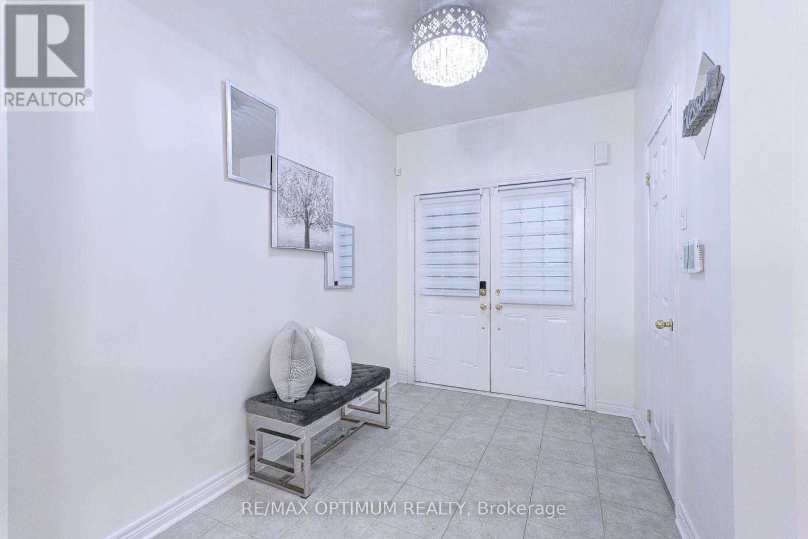 42 Dockside Court, Brampton, Ontario  L6Z 0G3 - Photo 7 - W13824376