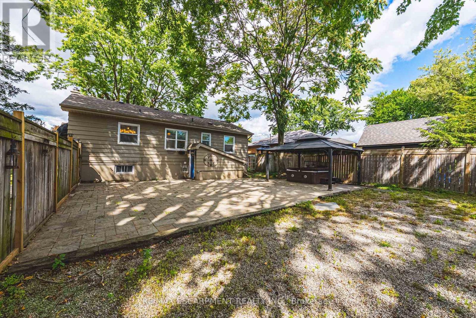 433 Belvenia Road, Burlington, Ontario  L7L 1T2 - Photo 12 - W13824418