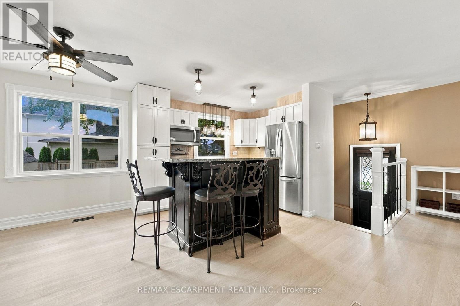 433 Belvenia Road, Burlington, Ontario  L7L 1T2 - Photo 4 - W13824418