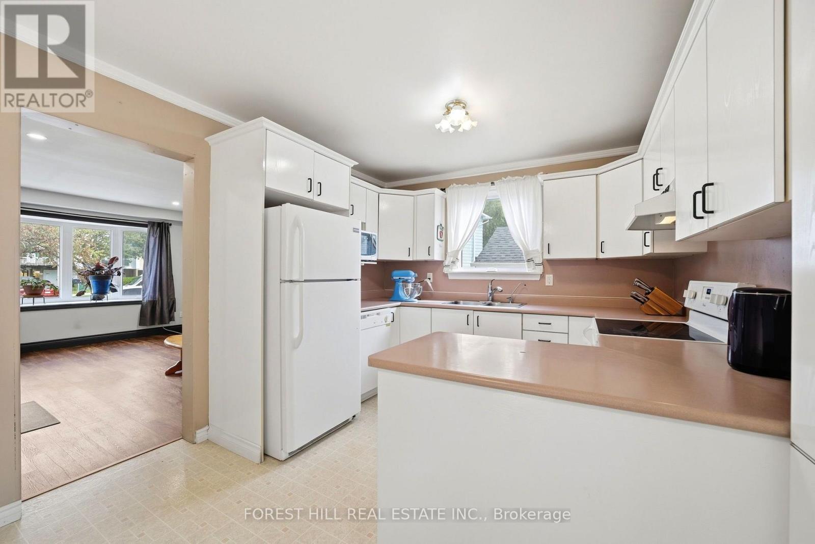 18 Griselda Court, Brampton, Ontario  L6S 1M6 - Photo 10 - W13824446