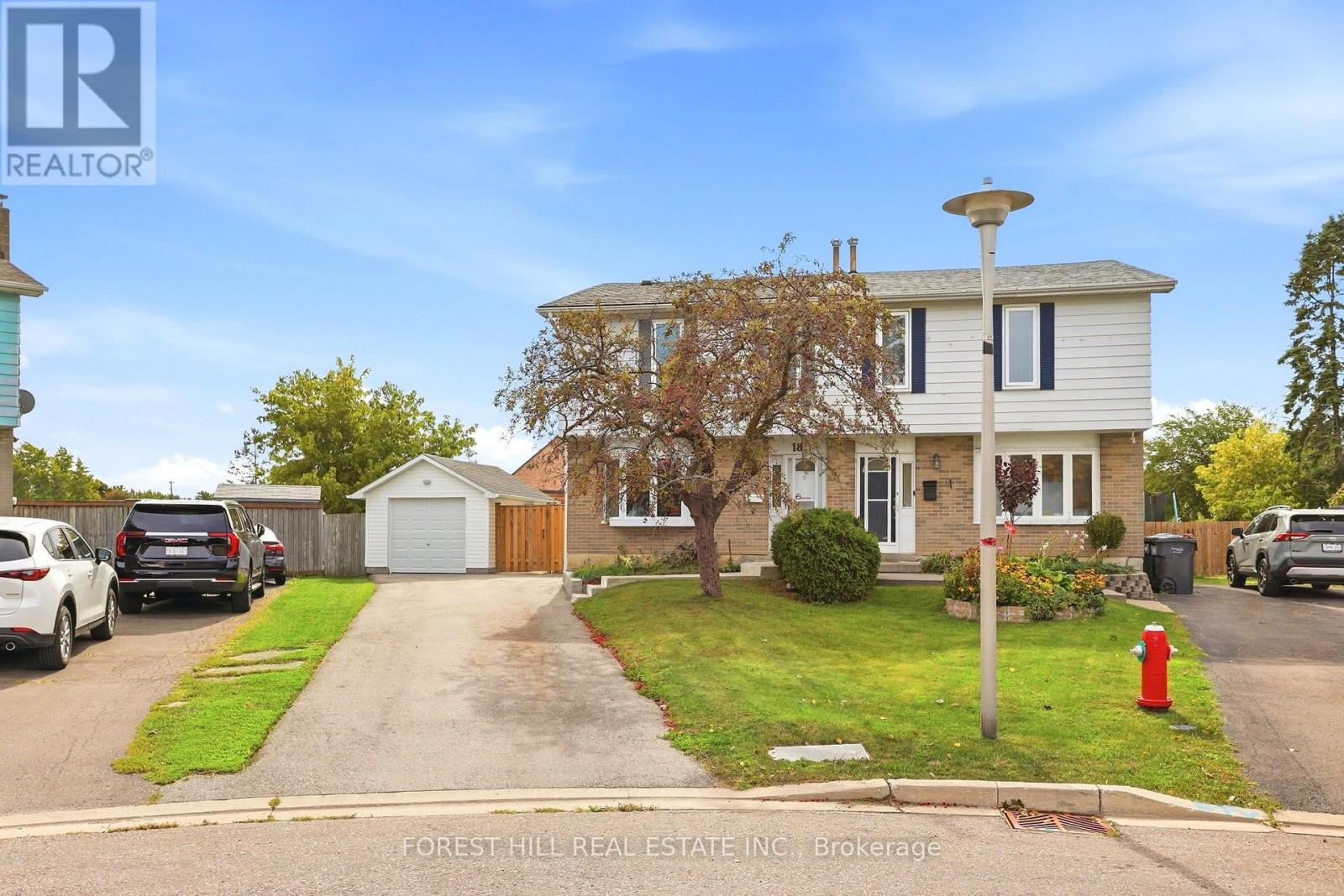 18 Griselda Court, Brampton, Ontario  L6S 1M6 - Photo 3 - W13824446