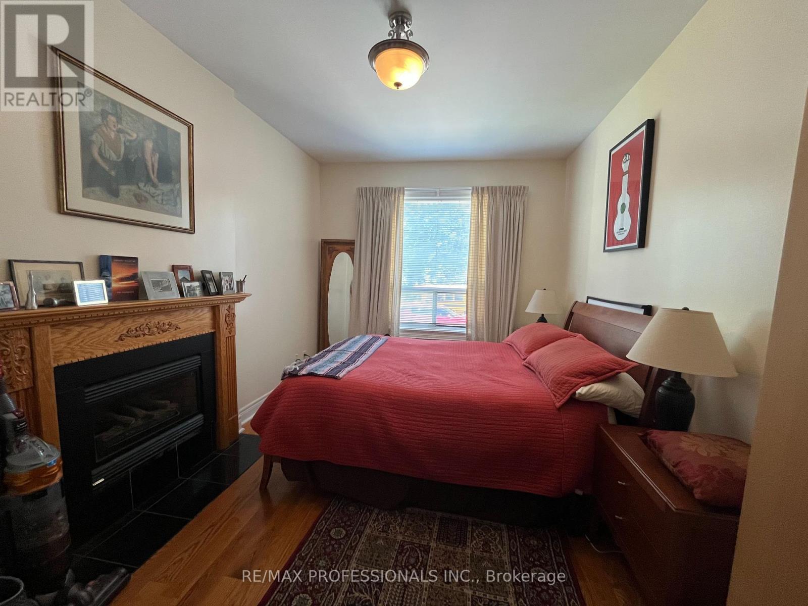 Main - 282 Keele Street, Toronto, Ontario M6P 2K4 - Photo 4 - W13824452