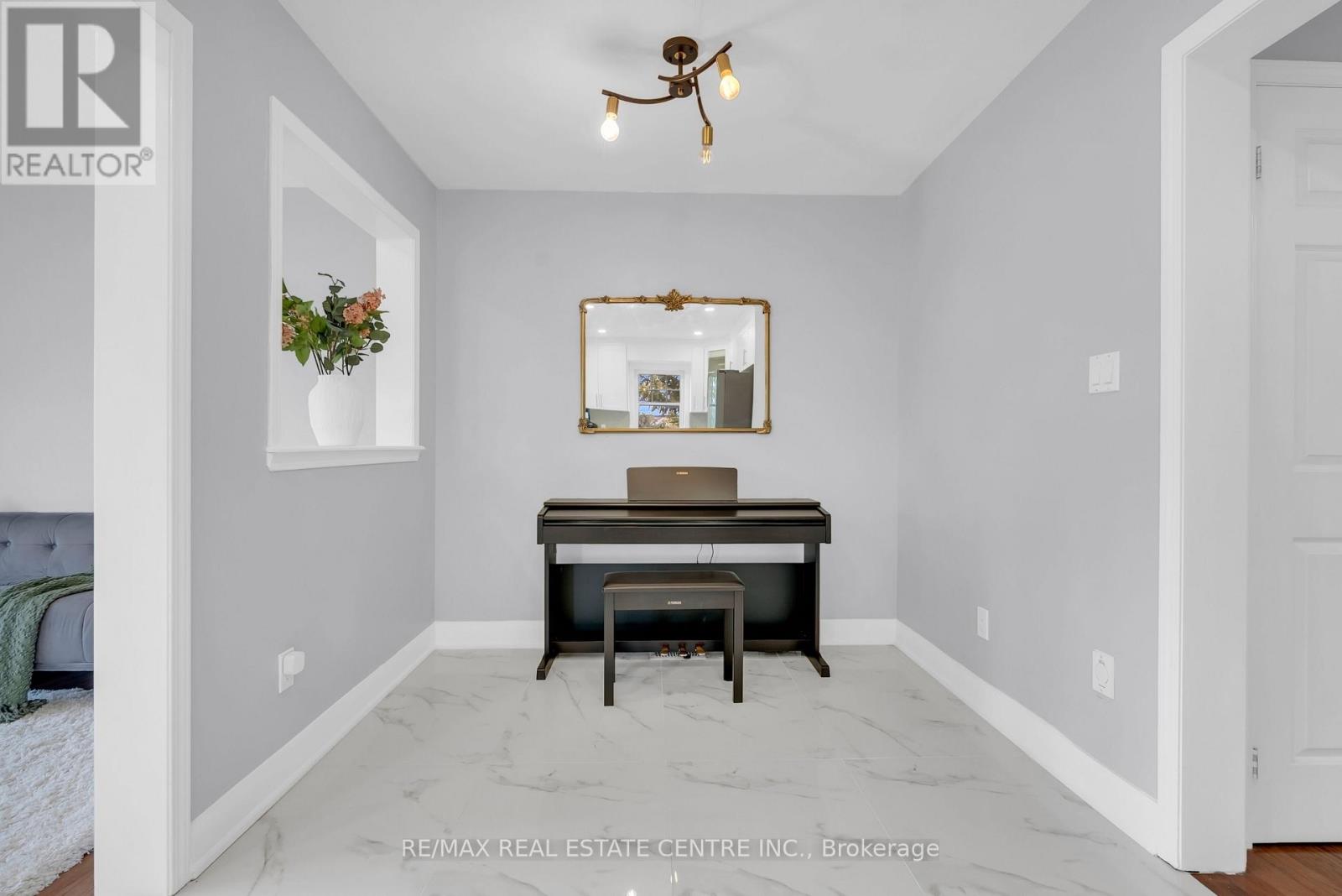 2435 Coho Way N, Oakville, Ontario  L6M 0G7 - Photo 19 - W13824464