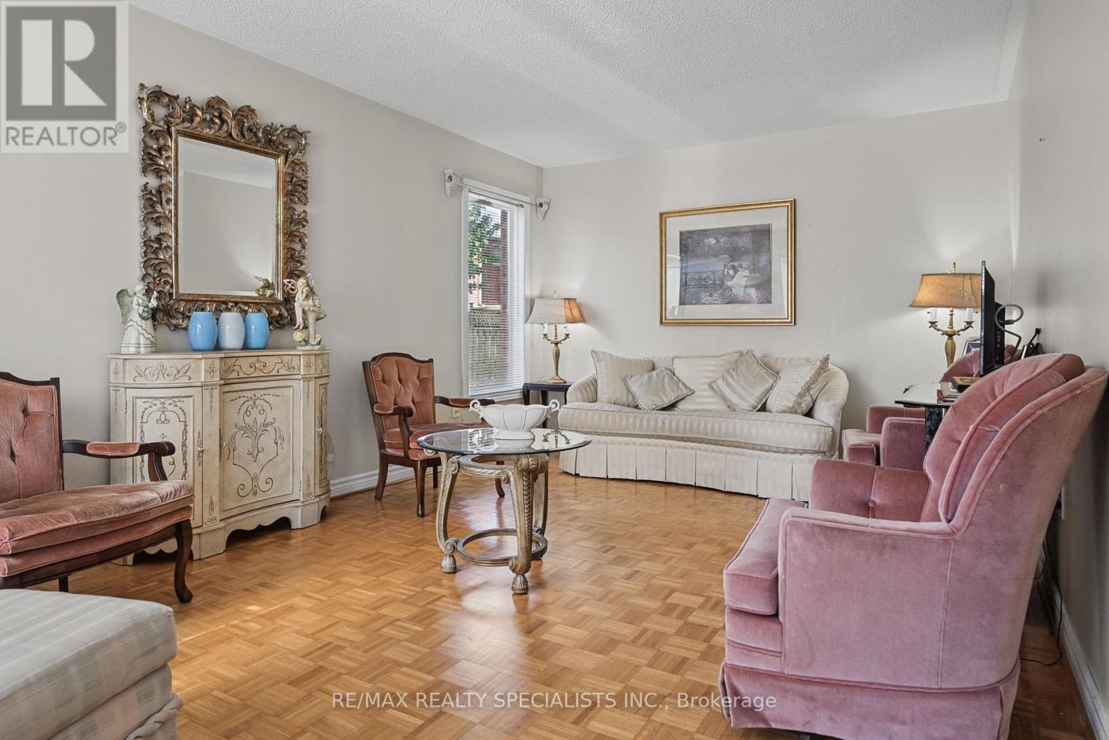 1099 Thoresby Drive, Oakville, Ontario  L6J 7M6 - Photo 10 - W13824486