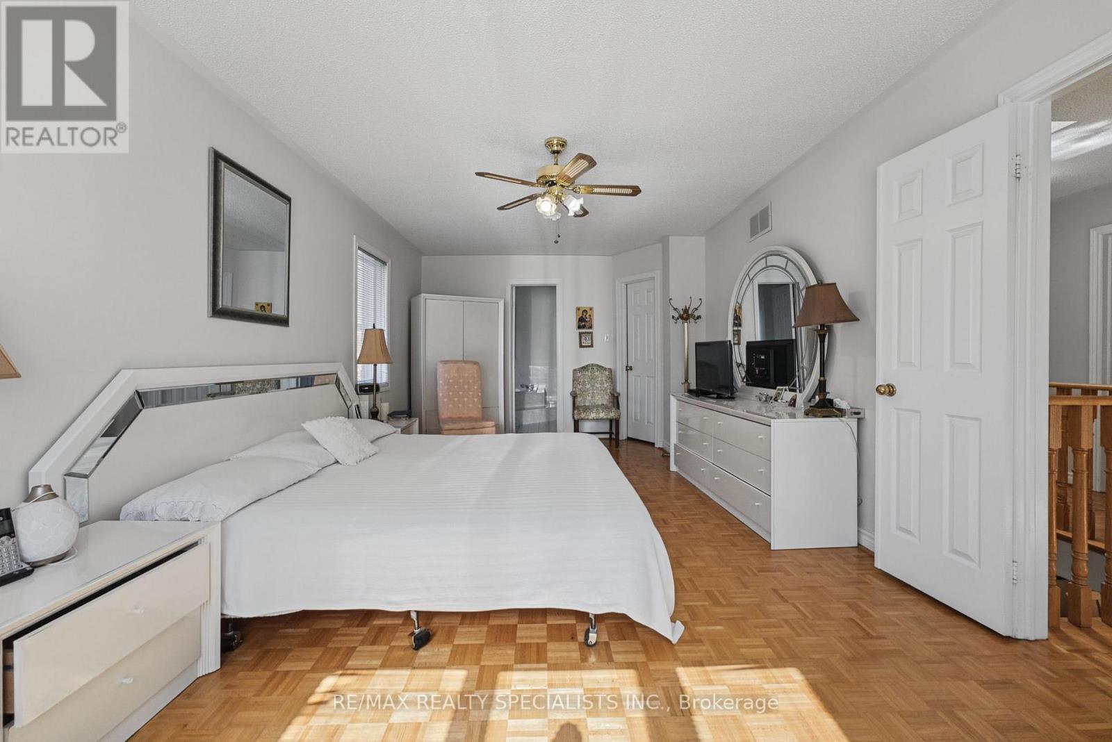 1099 Thoresby Drive, Oakville, Ontario  L6J 7M6 - Photo 29 - W13824486