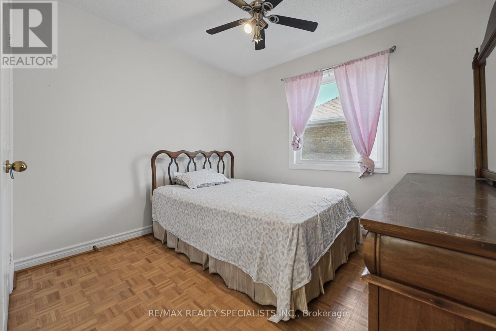 1099 Thoresby Drive, Oakville, Ontario  L6J 7M6 - Photo 34 - W13824486
