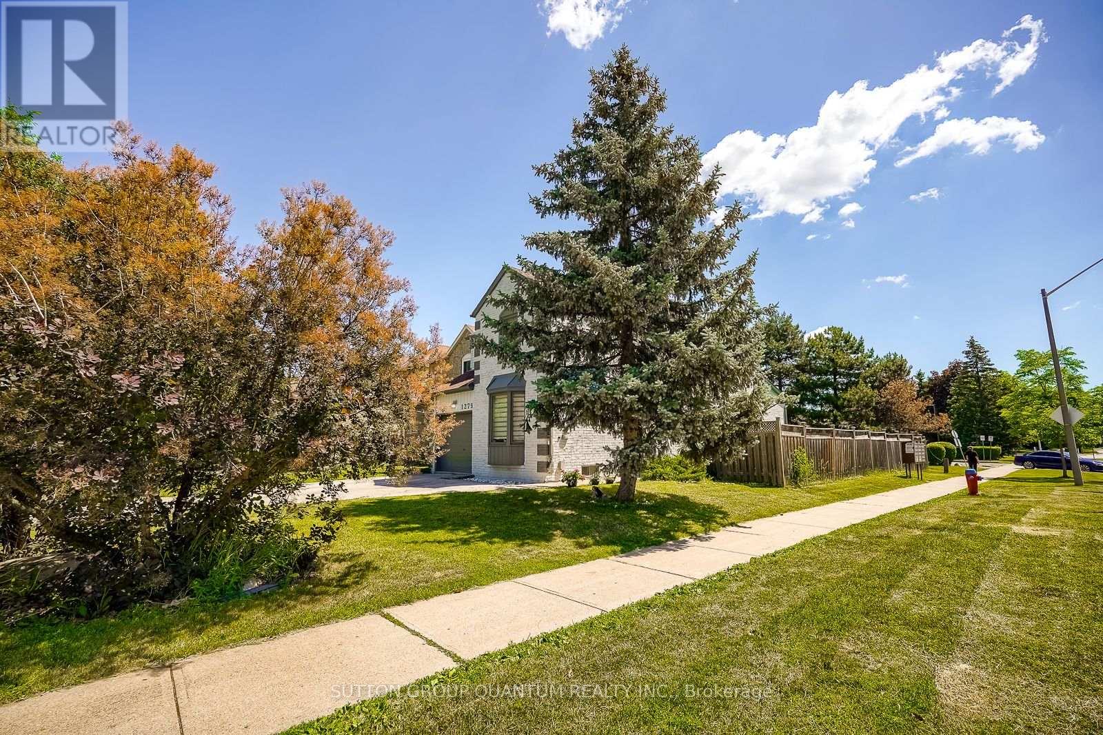 1279 Hedgestone Crescent S, Oakville, Ontario  L6M 1X9 - Photo 10 - W13824576