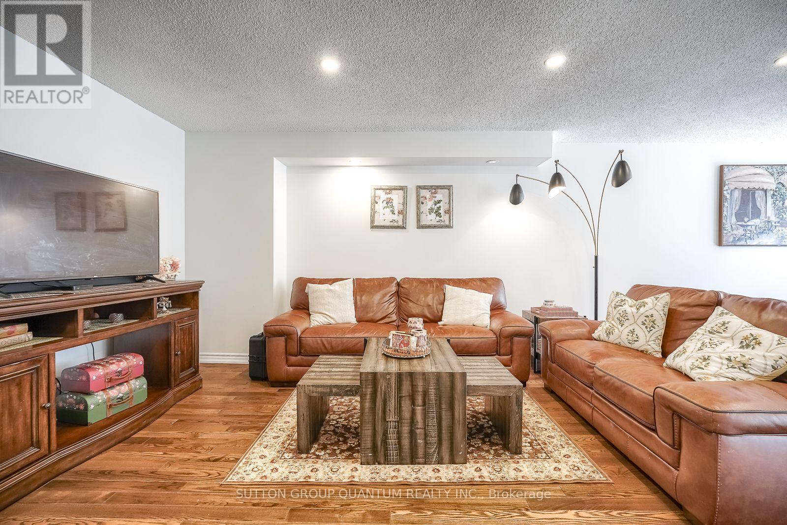 1279 Hedgestone Crescent S, Oakville, Ontario  L6M 1X9 - Photo 15 - W13824576