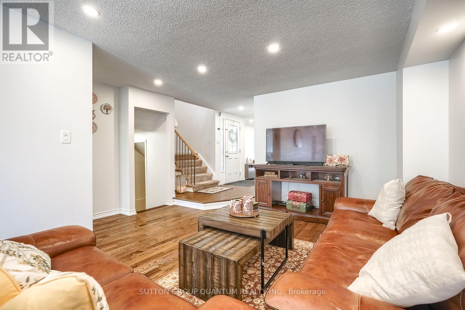 1279 Hedgestone Crescent S, Oakville, Ontario  L6M 1X9 - Photo 17 - W13824576