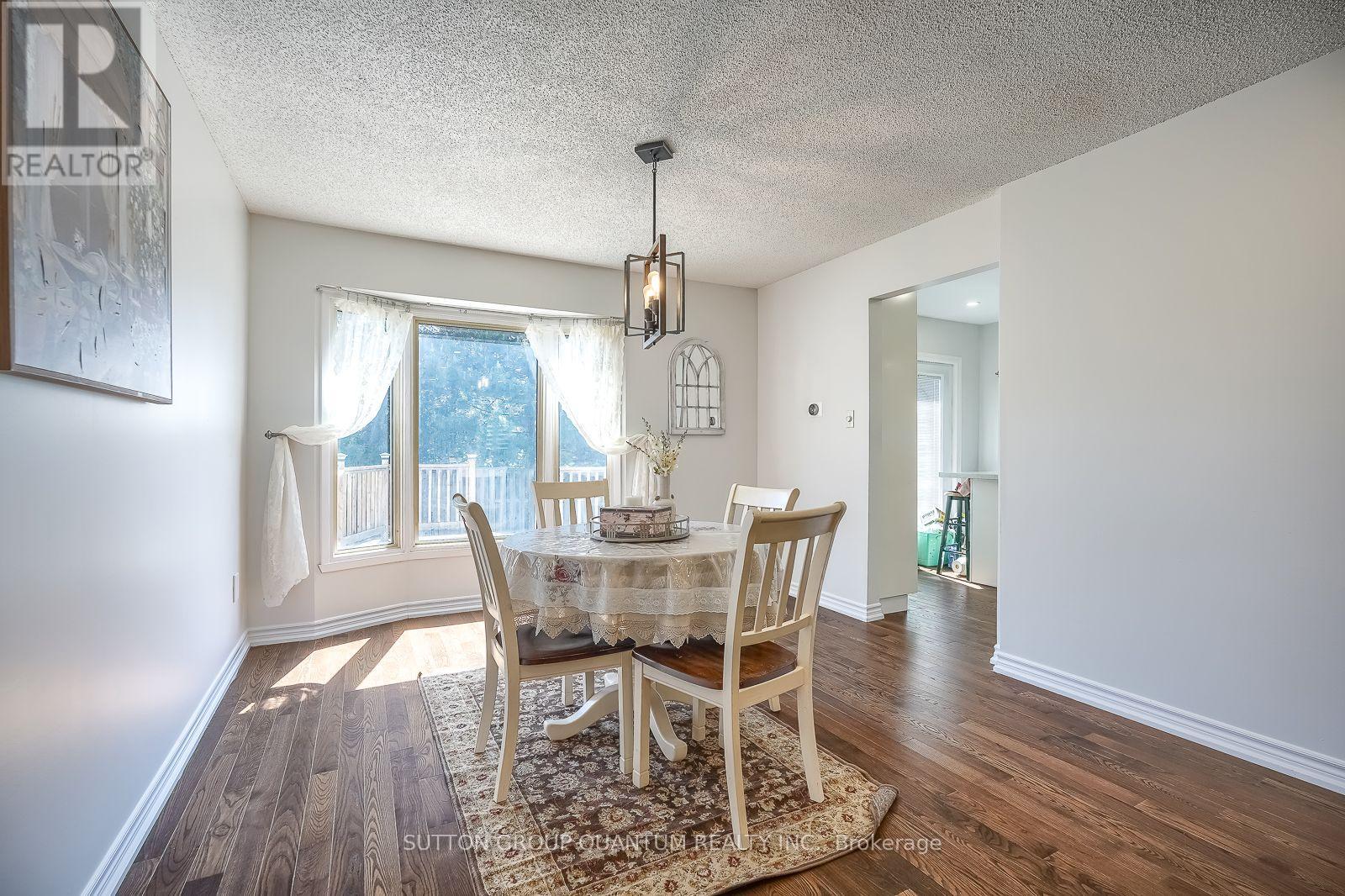 1279 Hedgestone Crescent S, Oakville, Ontario  L6M 1X9 - Photo 19 - W13824576