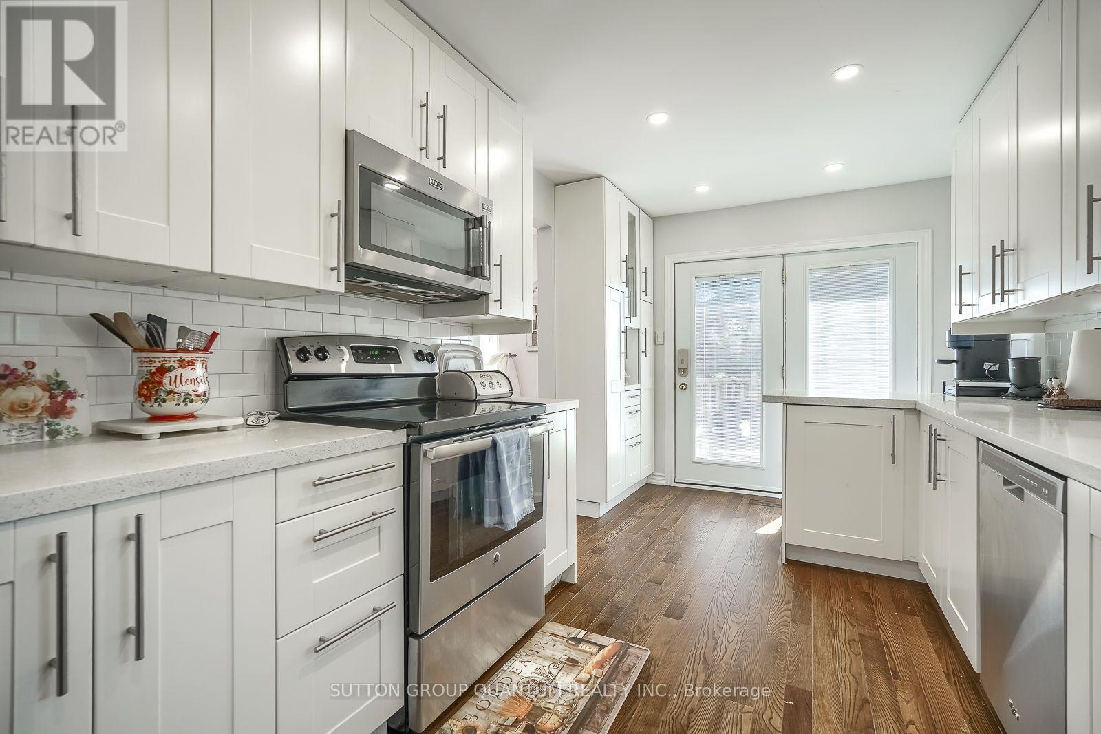 1279 Hedgestone Crescent S, Oakville, Ontario  L6M 1X9 - Photo 24 - W13824576