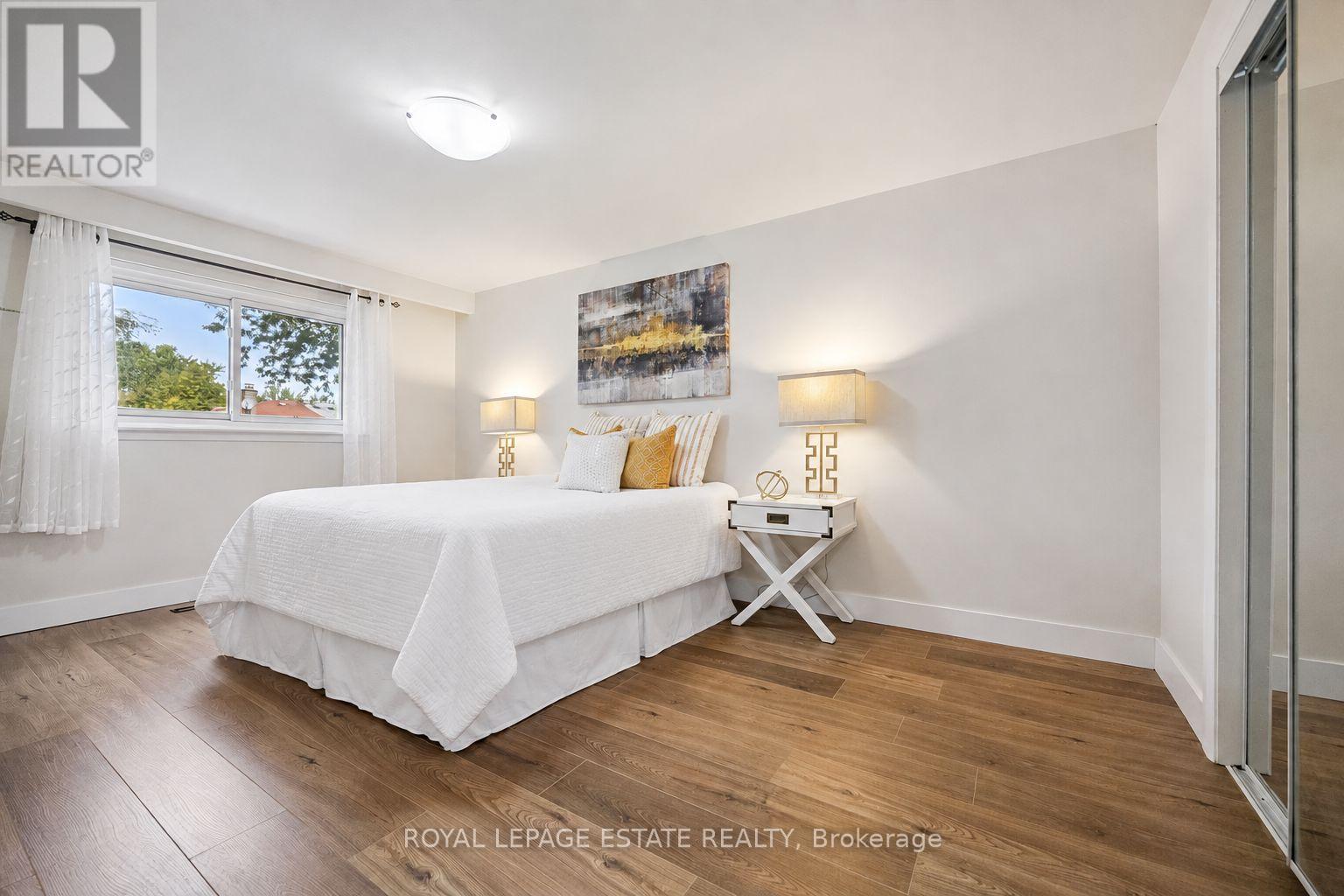 3325 Strabane Drive, Mississauga, Ontario  L5C 1W9 - Photo 17 - W13824612