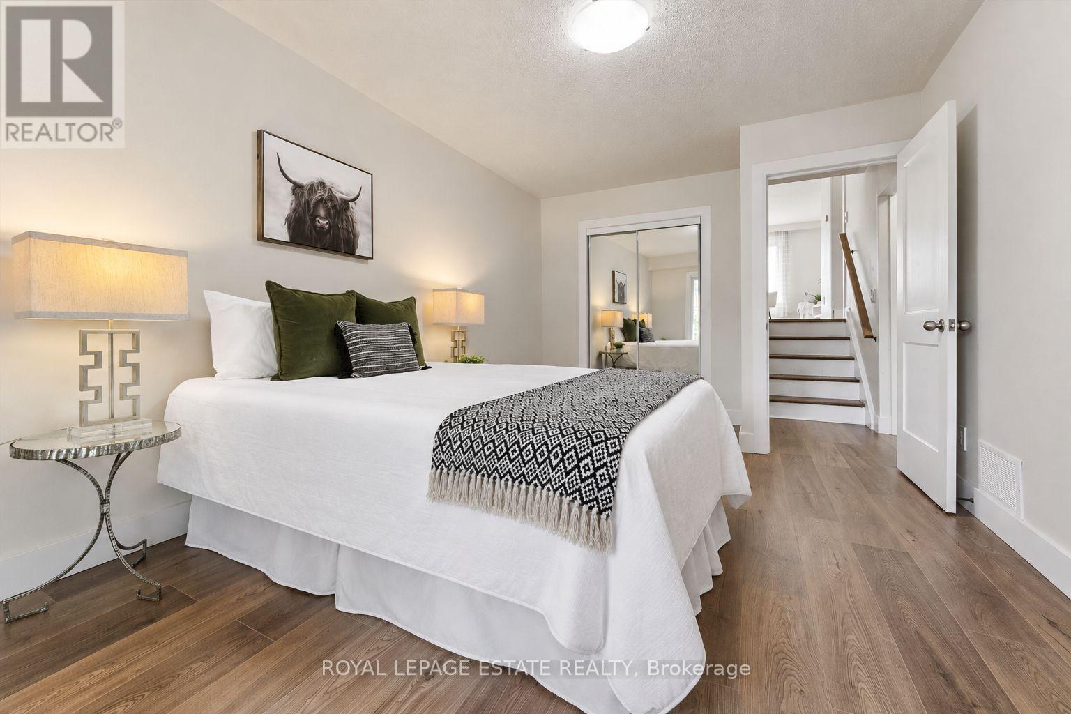 3325 Strabane Drive, Mississauga, Ontario  L5C 1W9 - Photo 24 - W13824612