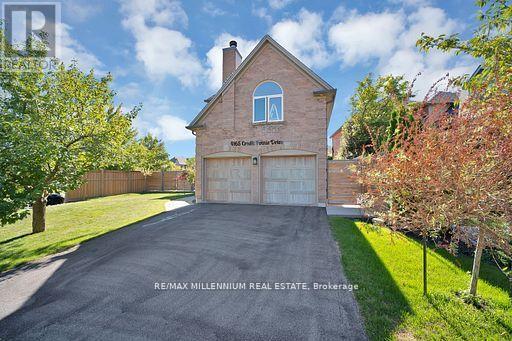 4165 Credit Pointe Drive, Mississauga, Ontario  L5M 3K3 - Photo 3 - W13824630