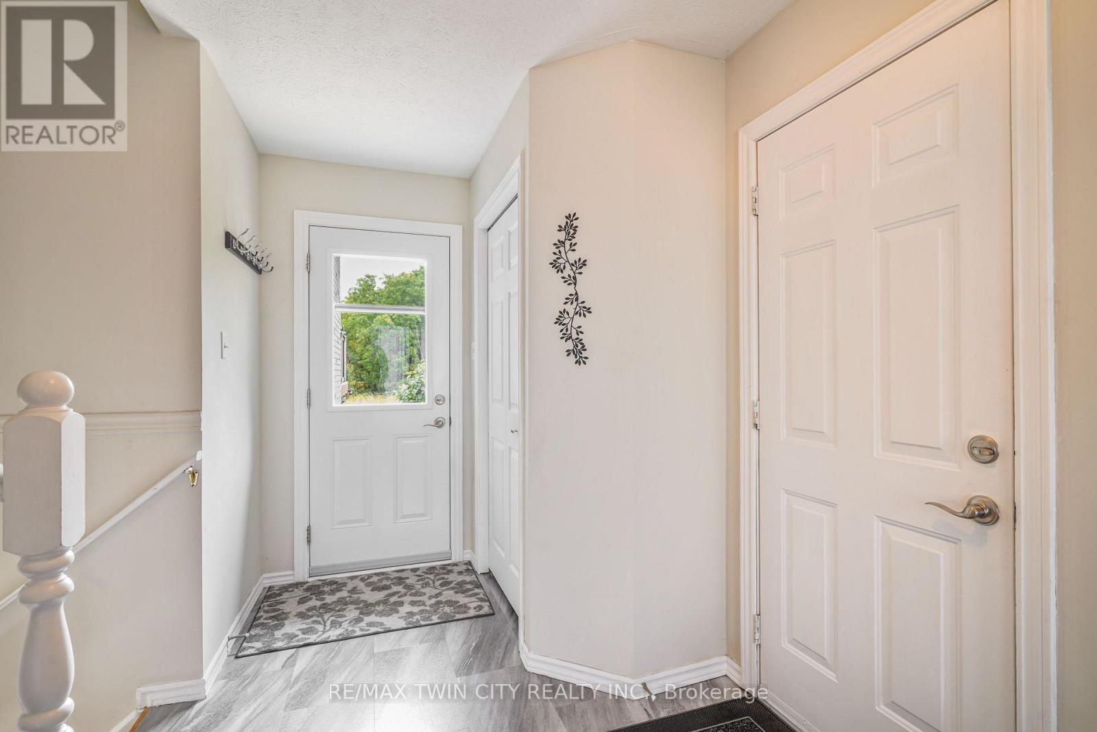 26 Macpherson Drive, Brant, Ontario  N3L 4C6 - Photo 5 - X13824422
