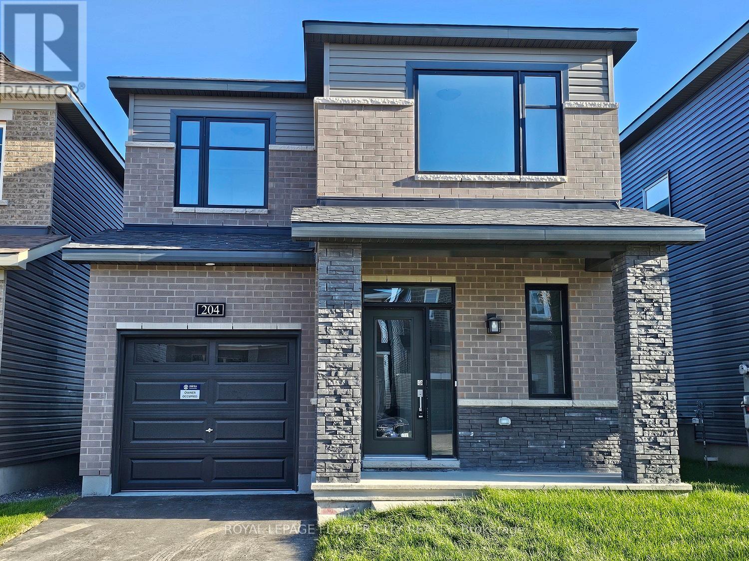 204 ELSIE MACGILL WALK, Ottawa, Ontario