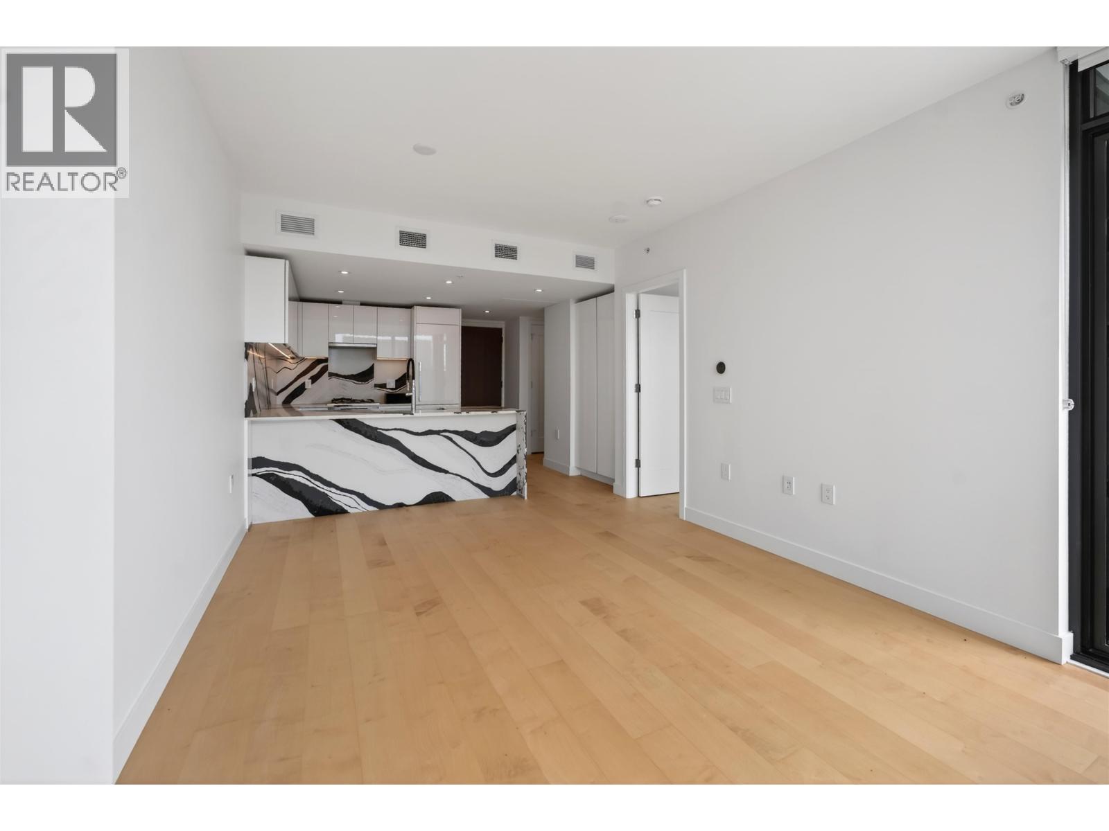 1304 135 E 13th Street, North Vancouver, British Columbia  V7L 0J8 - Photo 5 - R3169153