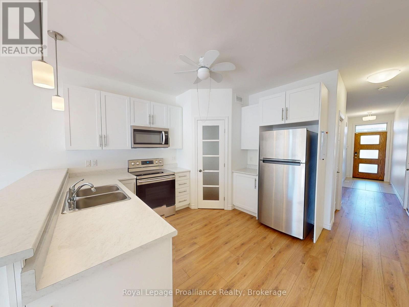 58 Ledgerock Court, Quinte West, Ontario  K8R 1G3 - Photo 5 - X13824760