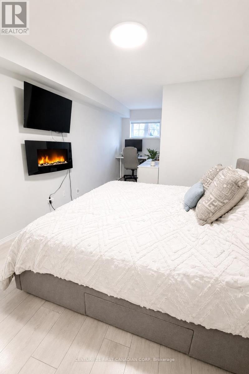2 - 35 Hays Boulevard, Oakville, Ontario  L6H 0J1 - Photo 11 - W13824796