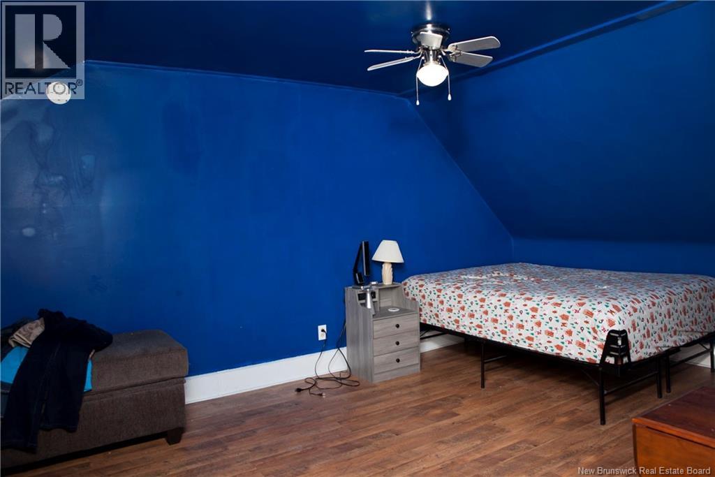126 Broadway Street photo 40