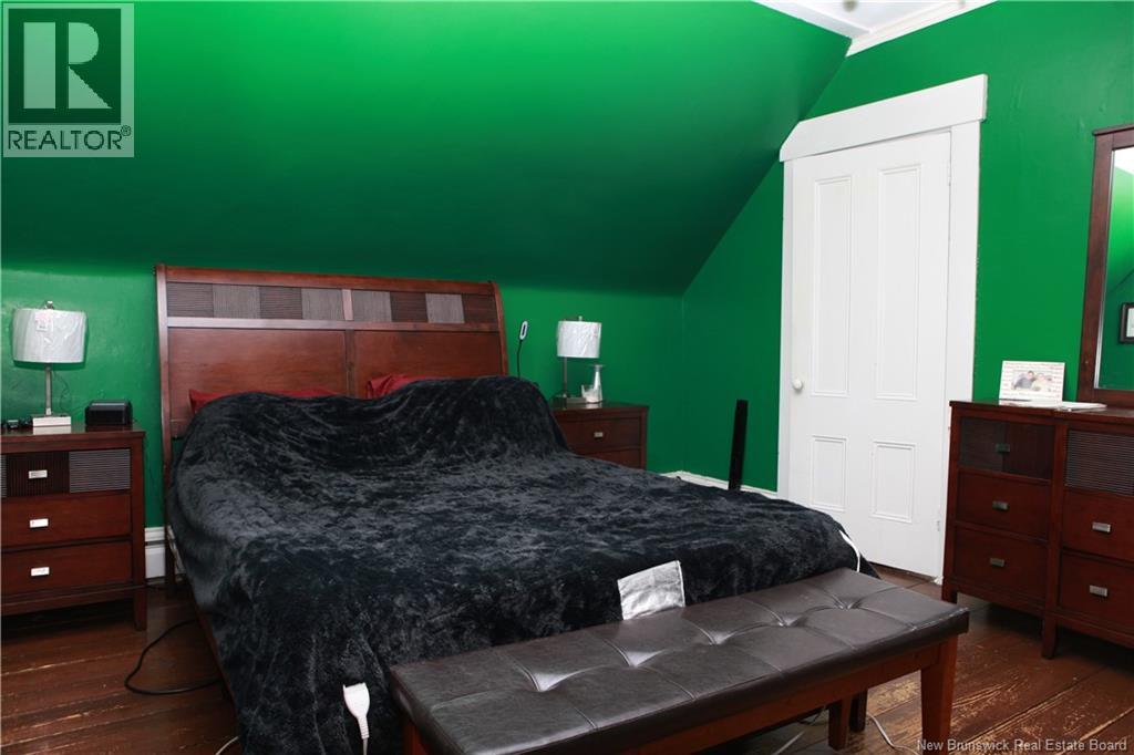 126 Broadway Street photo 36