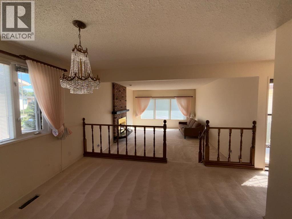 25 Nevada Place W photo 9