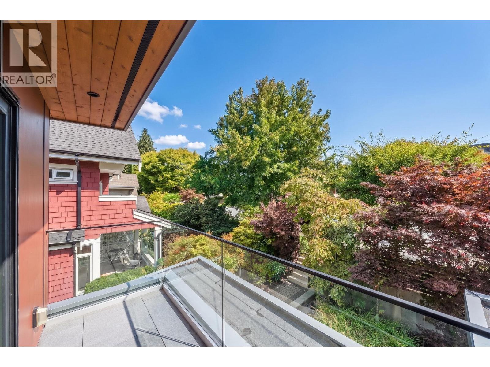 2 233 W 5TH STREET photo 24