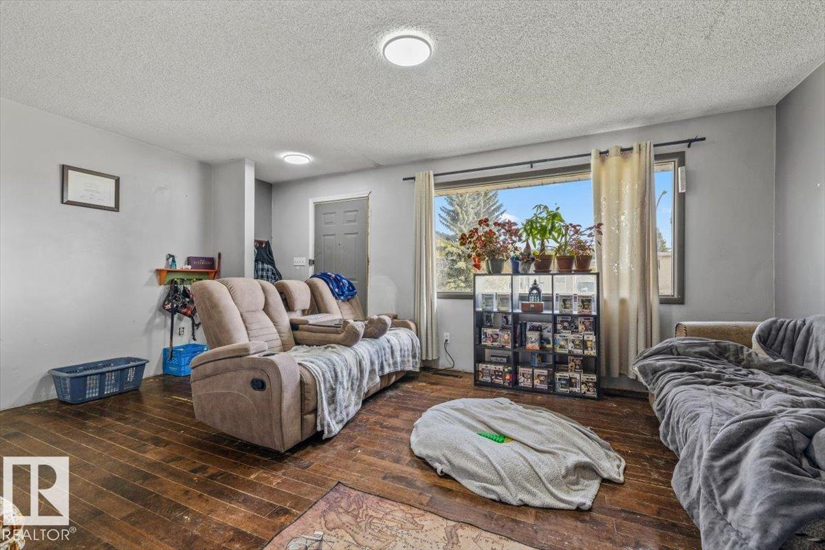 10304 162 ST NW