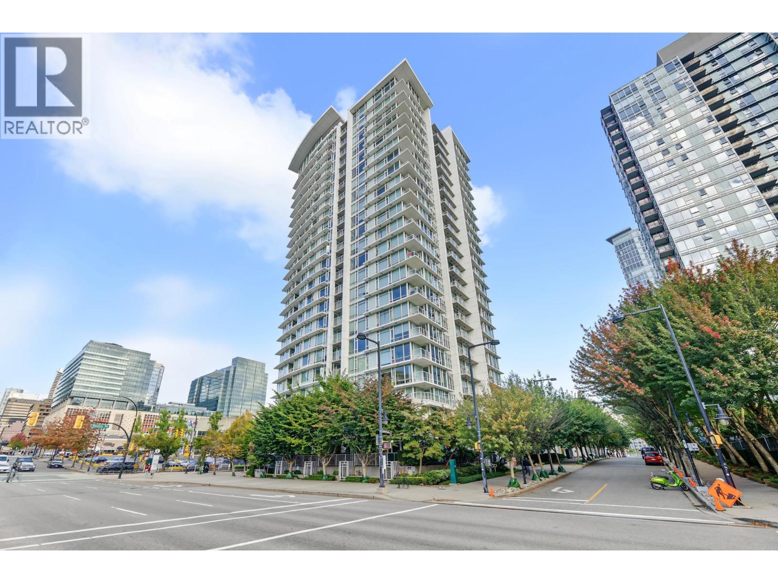 315 161 W Georgia Street, Vancouver, British Columbia  V6B 4P4 - Photo 1 - R3168748
