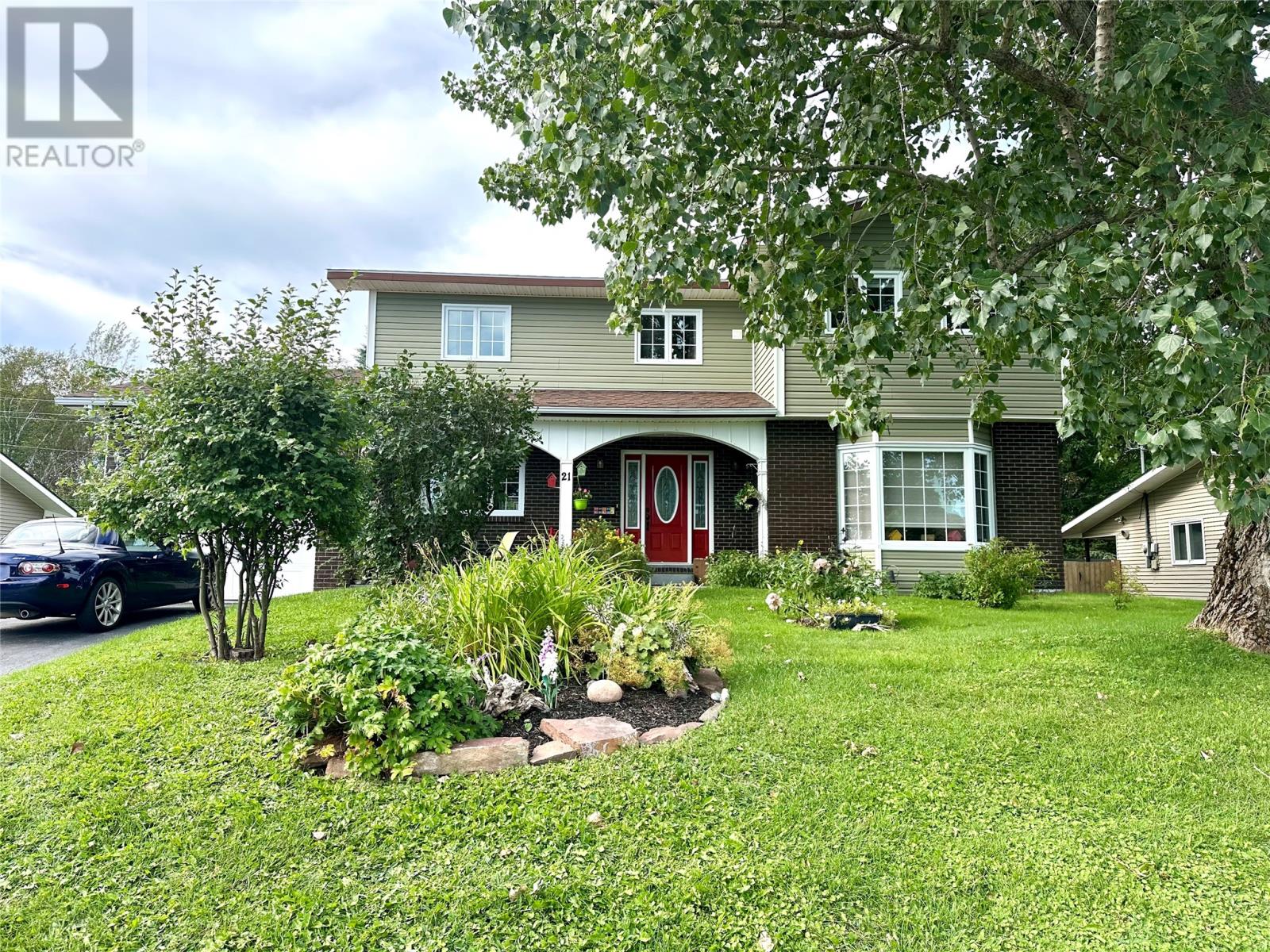 21 Sheppard Street, Grand Falls-Windsor, Newfoundland & Labrador  A2A 2S1 - Photo 2 - 1303612