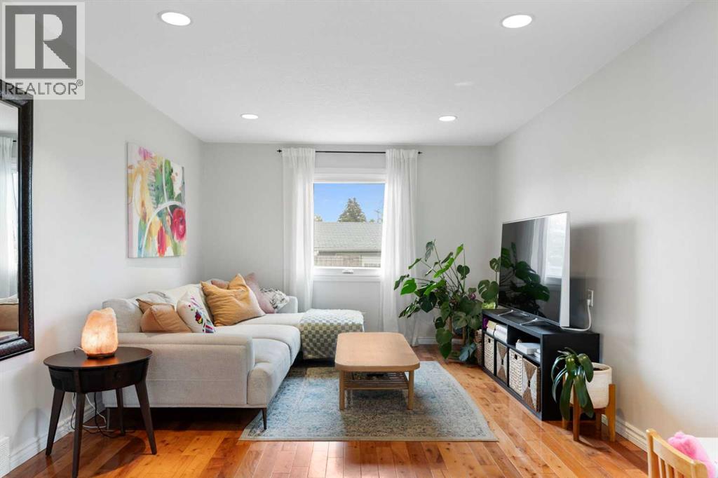 3708 66 Street NW photo 17