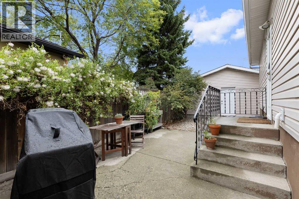 3708 66 Street NW photo 40