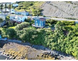 <div class="price">$99,900</div> 72 Main North Road<br>Harbour Breton, Newfoundland & Labrador<br><div class='bed_bath'>3 Bed | 2 Bath</div>