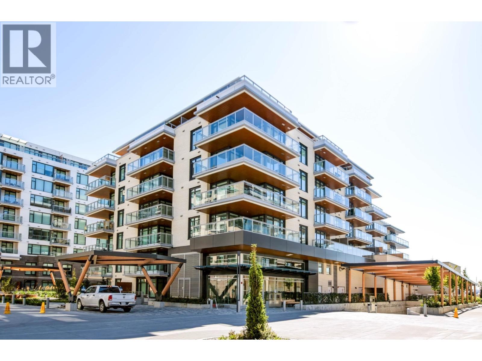 704 777 Harbour Way, Vancouver, British Columbia  V7P 0G2 - Photo 1 - R3169067