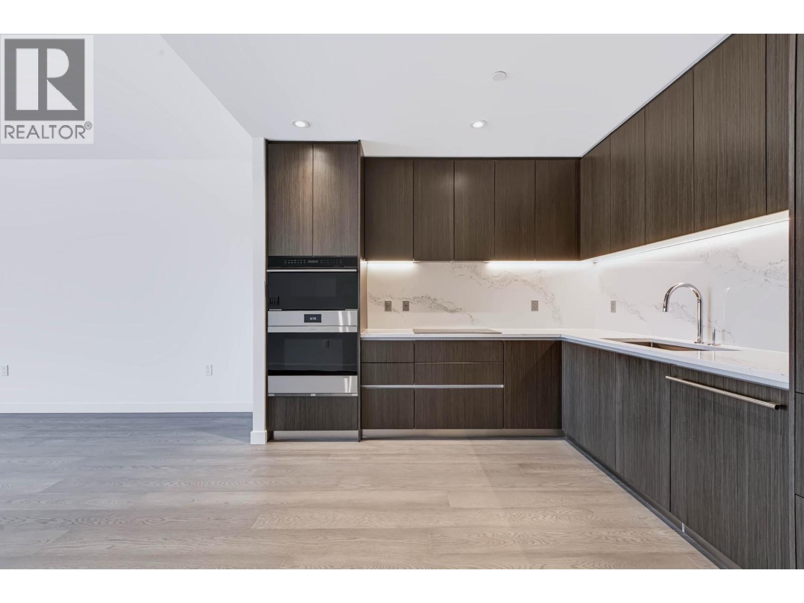 704 777 Harbour Way, Vancouver, British Columbia  V7P 0G2 - Photo 13 - R3169067