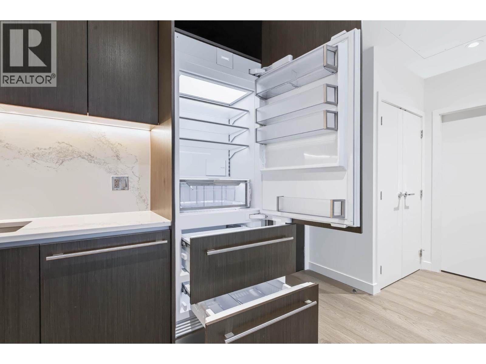 704 777 Harbour Way, Vancouver, British Columbia  V7P 0G2 - Photo 14 - R3169067