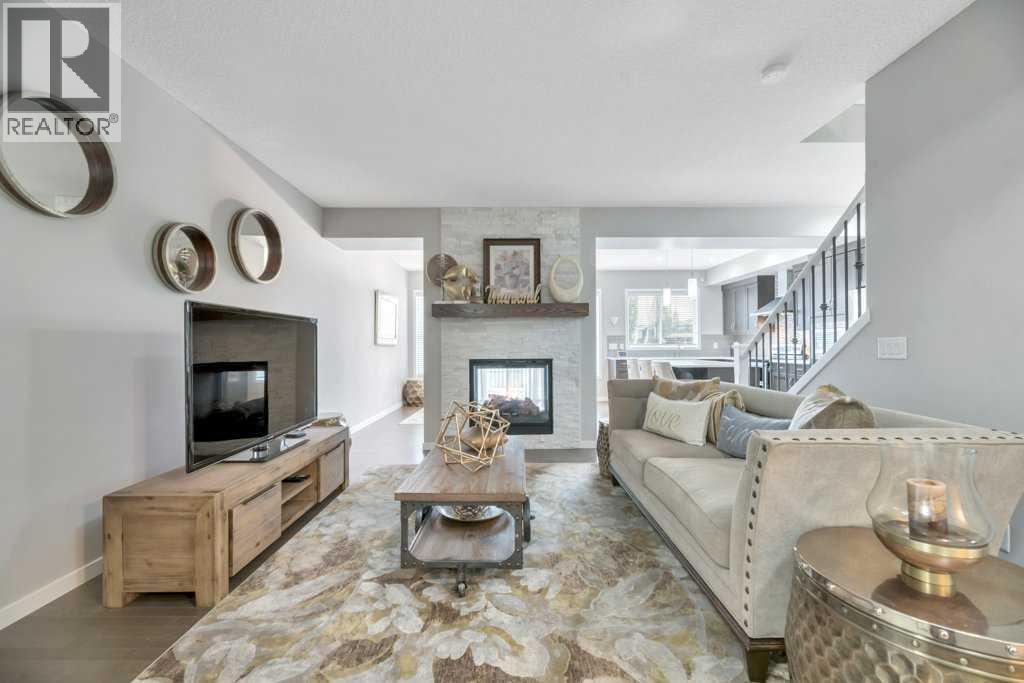 24 Evansborough Road NW, Calgary, Alberta  T3P 0R1 - Photo 3 - A2344340