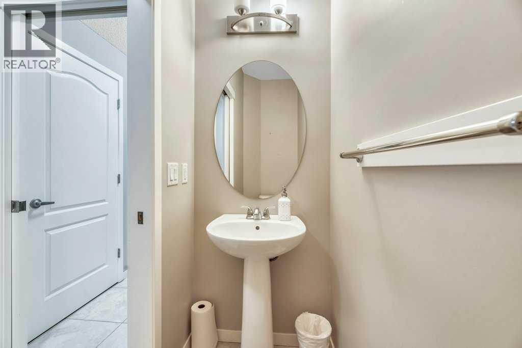 24 Evansborough Road NW, Calgary, Alberta  T3P 0R1 - Photo 16 - A2344340