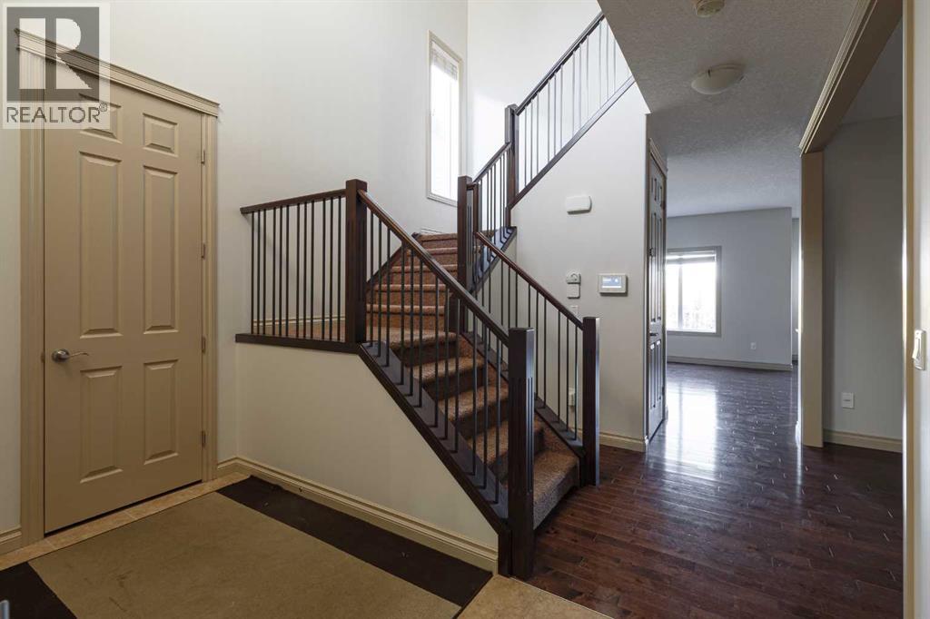 200 Evansborough Way NW, Calgary, Alberta  T3P 0N9 - Photo 6 - A2347879