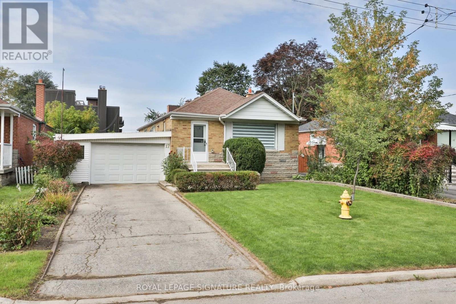 17 Flora Drive, Toronto, Ontario  M1P 1A1 - Photo 44 - E13815776