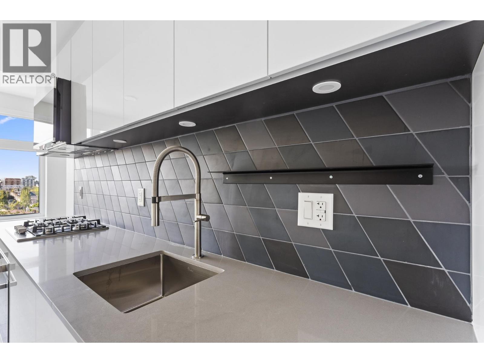 405 3264 Vanness Avenue, Vancouver, British Columbia  V5R 4V3 - Photo 4 - R3169196