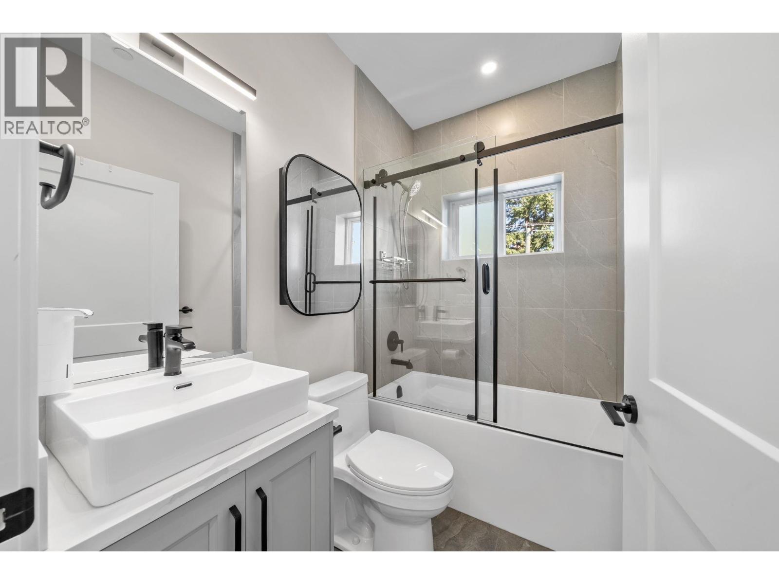 1 2749 E 54th Avenue, Vancouver, British Columbia  V5S 1X7 - Photo 15 - R3169217